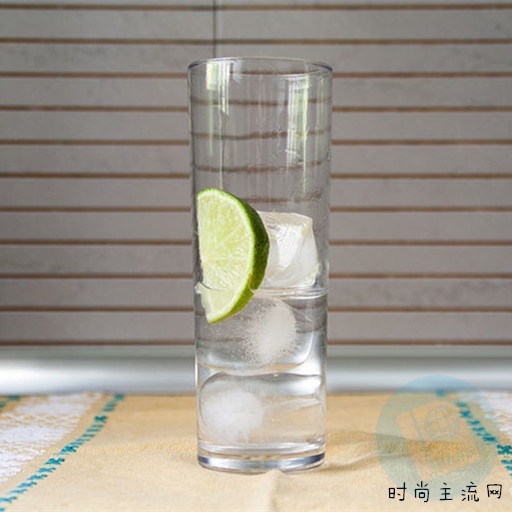 皮斯科拉 Piscola 鸡尾酒第三步