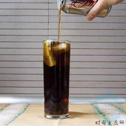 皮斯科拉 Piscola 鸡尾酒第四步