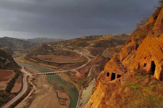 昔日的土匪窝避难处 现在却开发成旅游景点-希望zz